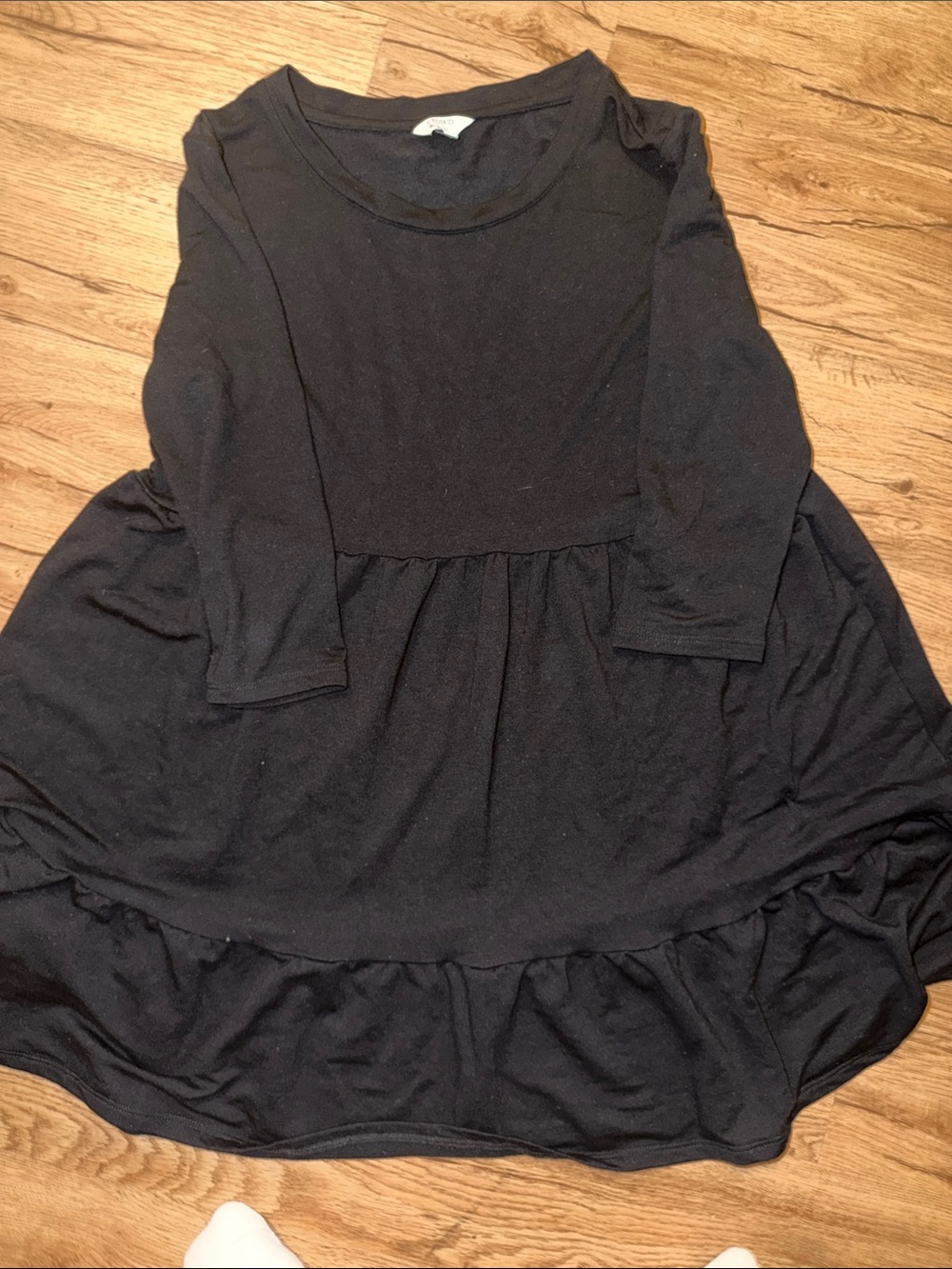 Crown & Ivy Black Long Sleeve Ruffle Hem Dress size small